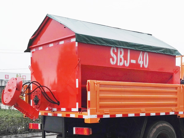 4立方融雪劑撒布機(jī)生產(chǎn)廠家