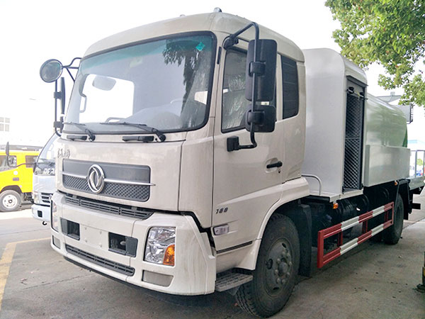 東風(fēng)天錦圓罐50米霧炮車