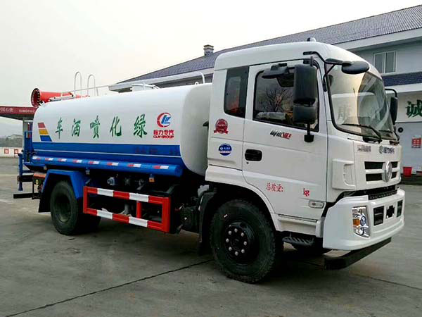 東風(fēng)御虎噴藥車 30米噴霧機(jī)