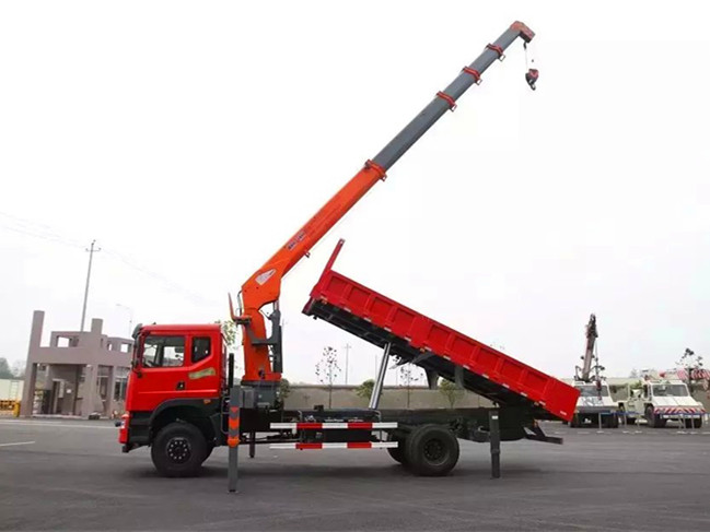 東風(fēng)T5單橋隨車吊-帶自卸隨車吊