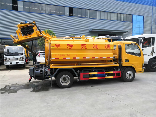 東風多利卡6方清洗吸污車/170流量高壓泵