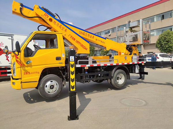 藍(lán)牌24米直臂高空作業(yè)車(chē)